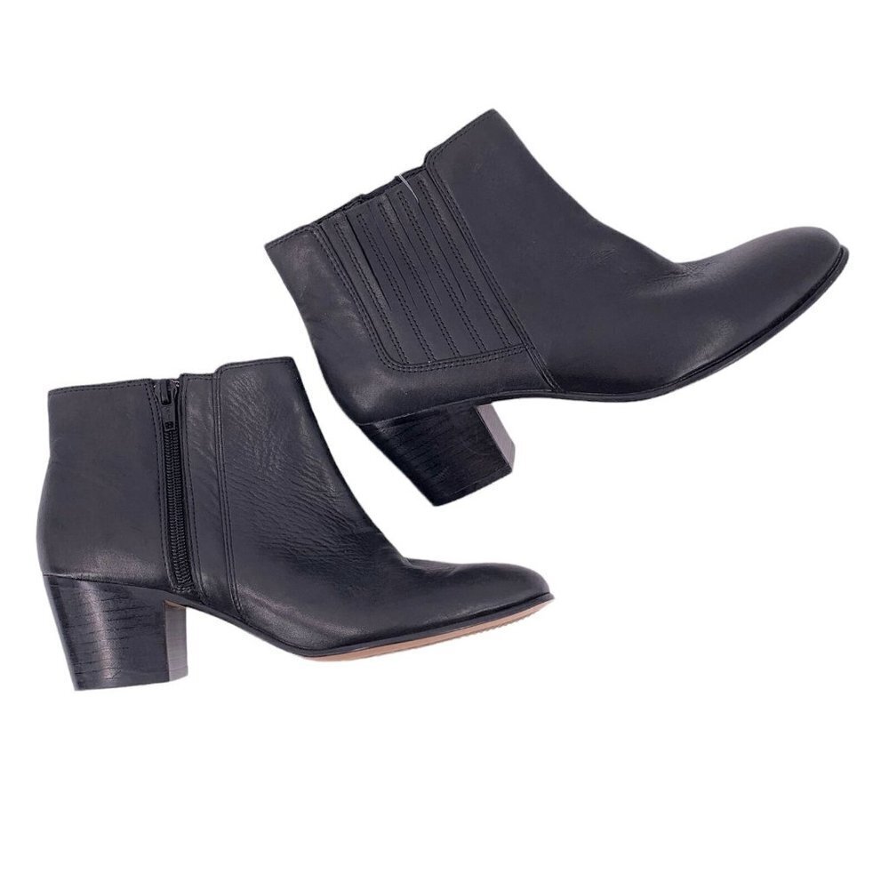 NEW Clarks Black Leather Short Boots Booties Size 6 M